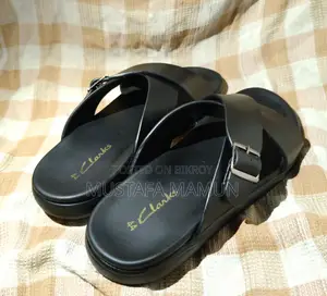 পুরো চামড়ার জুতা ।