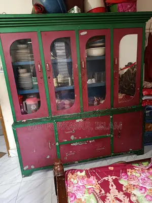 শোকেস,ওয়াড্রব, ডাইনিং টেবিল
