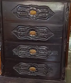 4ft by 3.25ft Mahogany Wood Wardrobe