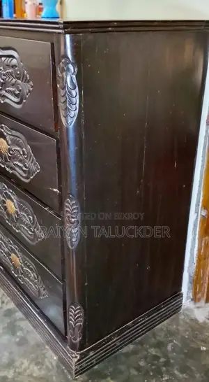 4ft by 3.25ft Mahogany Wood Wardrobe
