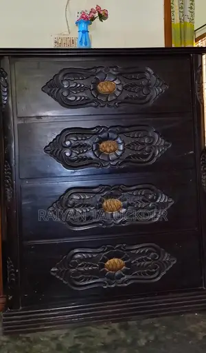 4ft by 3.25ft Mahogany Wood Wardrobe