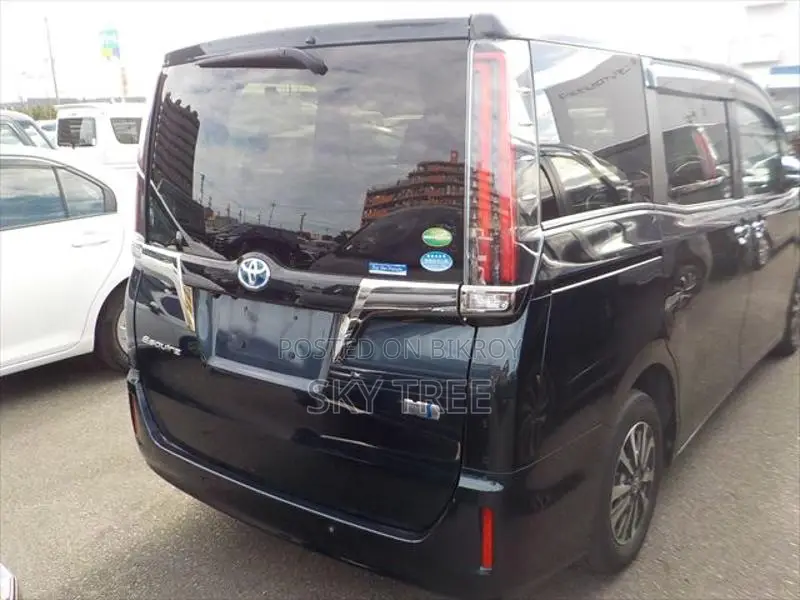 Toyota Esquire GI PRE PKG 2020