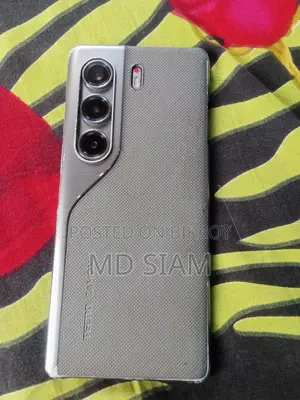 Tecno Camon 40 Pro mobile (Used)