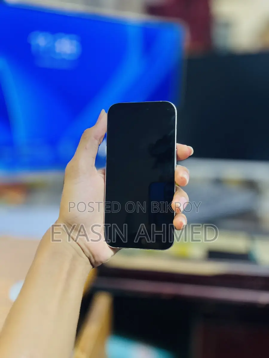 Apple iPhone 15 Pro (Used)