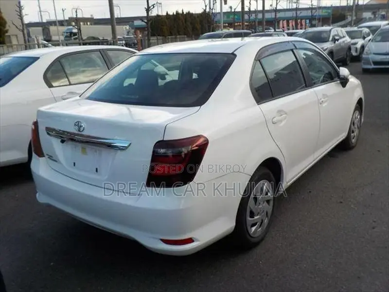 Toyota Axio EX NON HYBRID WHITE 2023