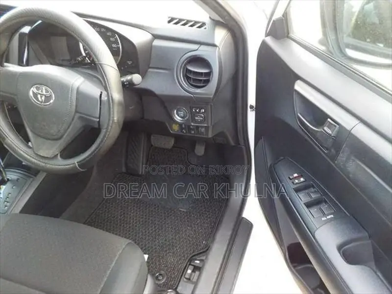 Toyota Axio EX NON HYBRID WHITE 2023
