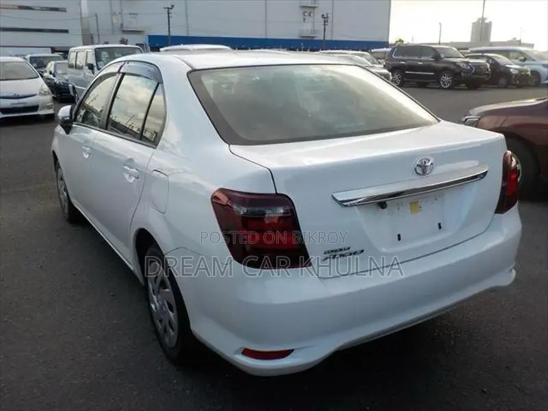 Toyota Axio EX NON HYBRID WHITE 2023