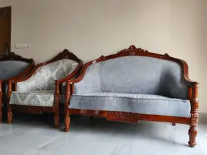 ২+২+১ উন্নত মানের ফেব্রিক্স এবং মেহগনি কাঠের একদম নতুন সোফা বিদেশে