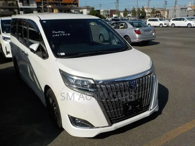 Toyota Esquire Hybrid Gi Pearl 2020