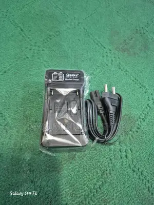 OSAKA LED BATTERY CHARGER