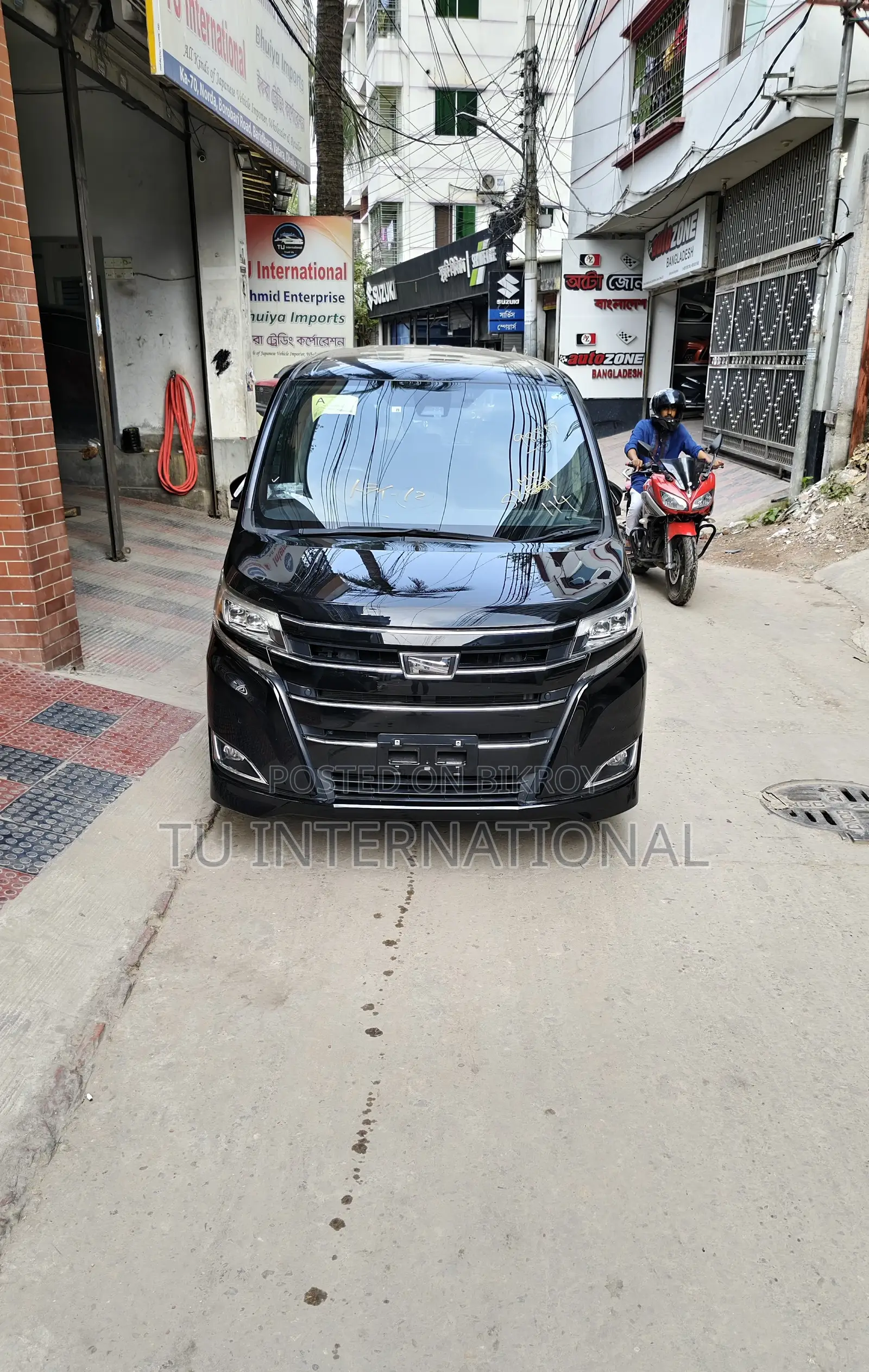 Toyota Noah non hybrid x smart 2021