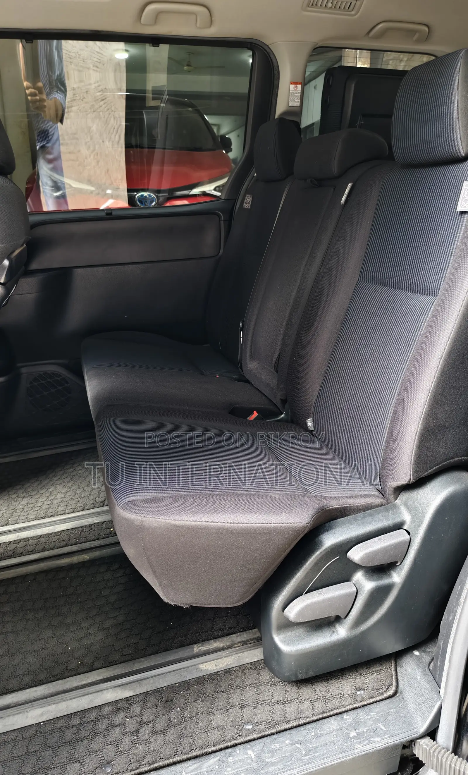 Toyota Noah non hybrid x smart 2021