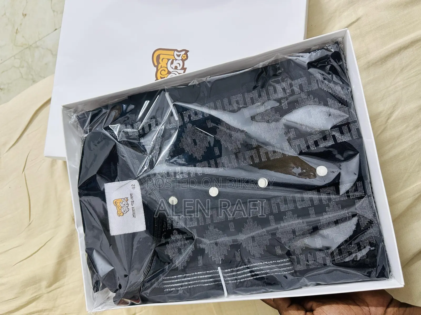 প্রিমিয়াম কোয়ালিটি এবং জামদানি কাজ করা