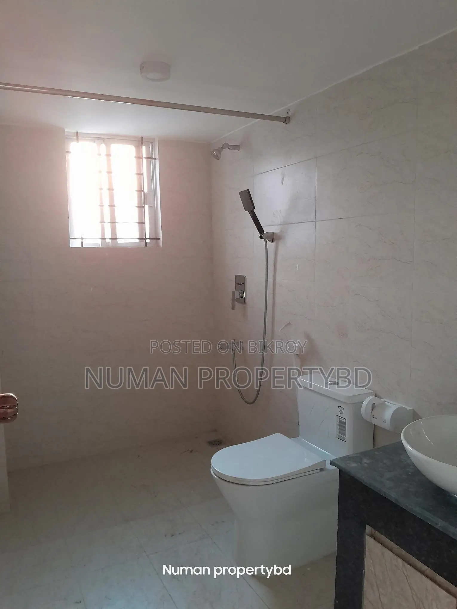 2200 sq ft 4-bedroom New Luxury Semi Furnished Flat Rent