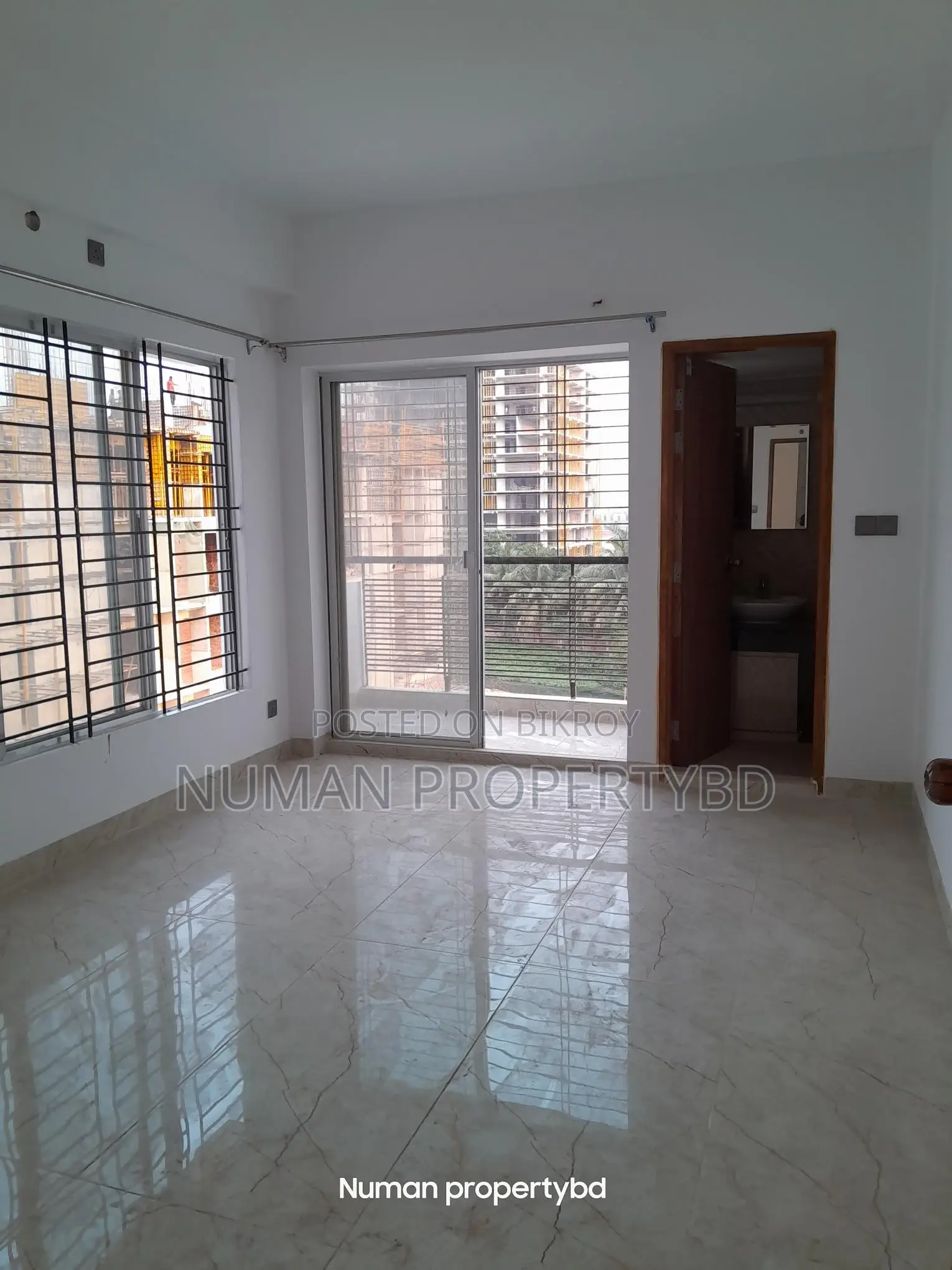 2200 sq ft 4-bedroom New Luxury Semi Furnished Flat Rent