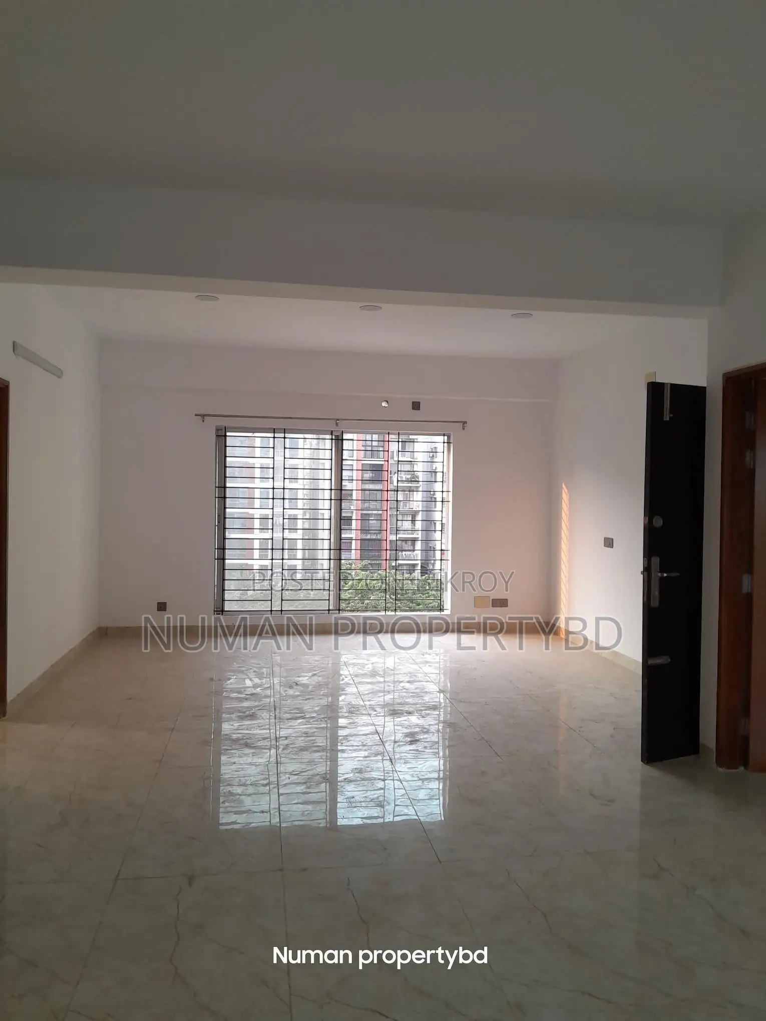 2200 sq ft 4-bedroom New Luxury Semi Furnished Flat Rent