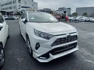 Toyota RAV4 G-Z Pearl 4.5 Point 2022