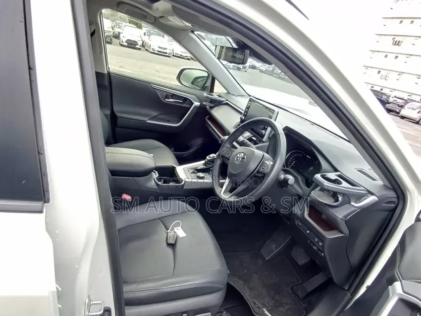 Toyota RAV4 G-Z Pearl 4.5 Point 2022