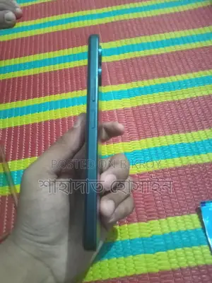 Vivo Y04 4-64gb (Used)