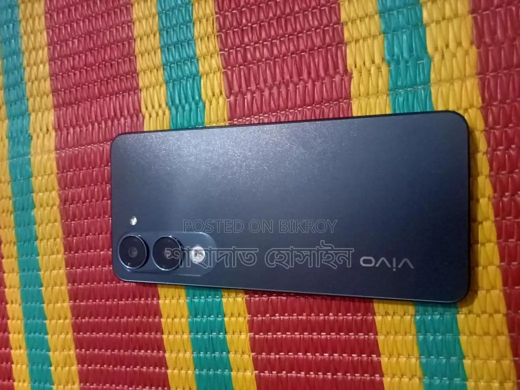 Vivo Y04 4-64gb (Used)