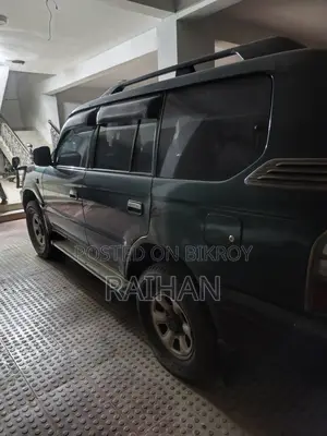 টয়োটা প্রাডো ২০০৪ গ্রে