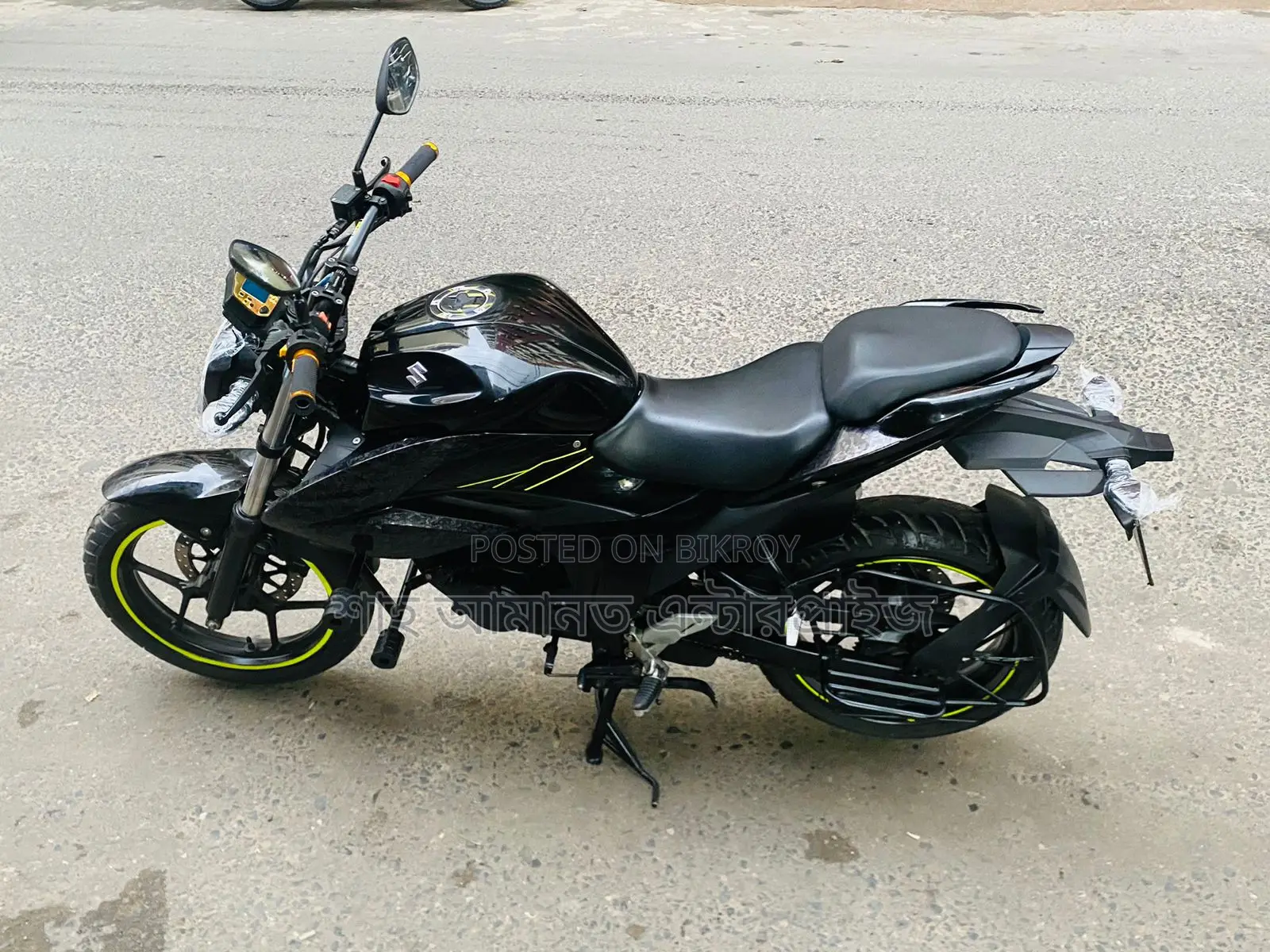 Suzuki Gixxer Naked version V4 2023