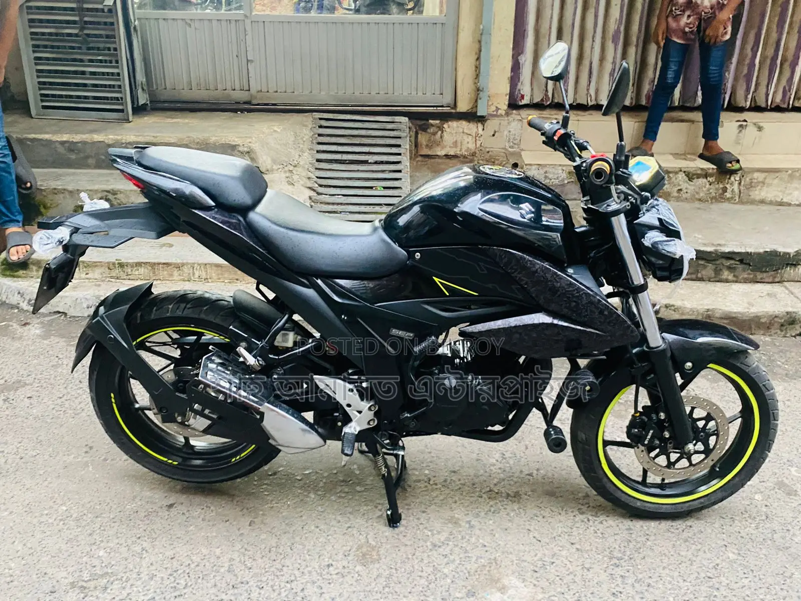 Suzuki Gixxer Naked version V4 2023