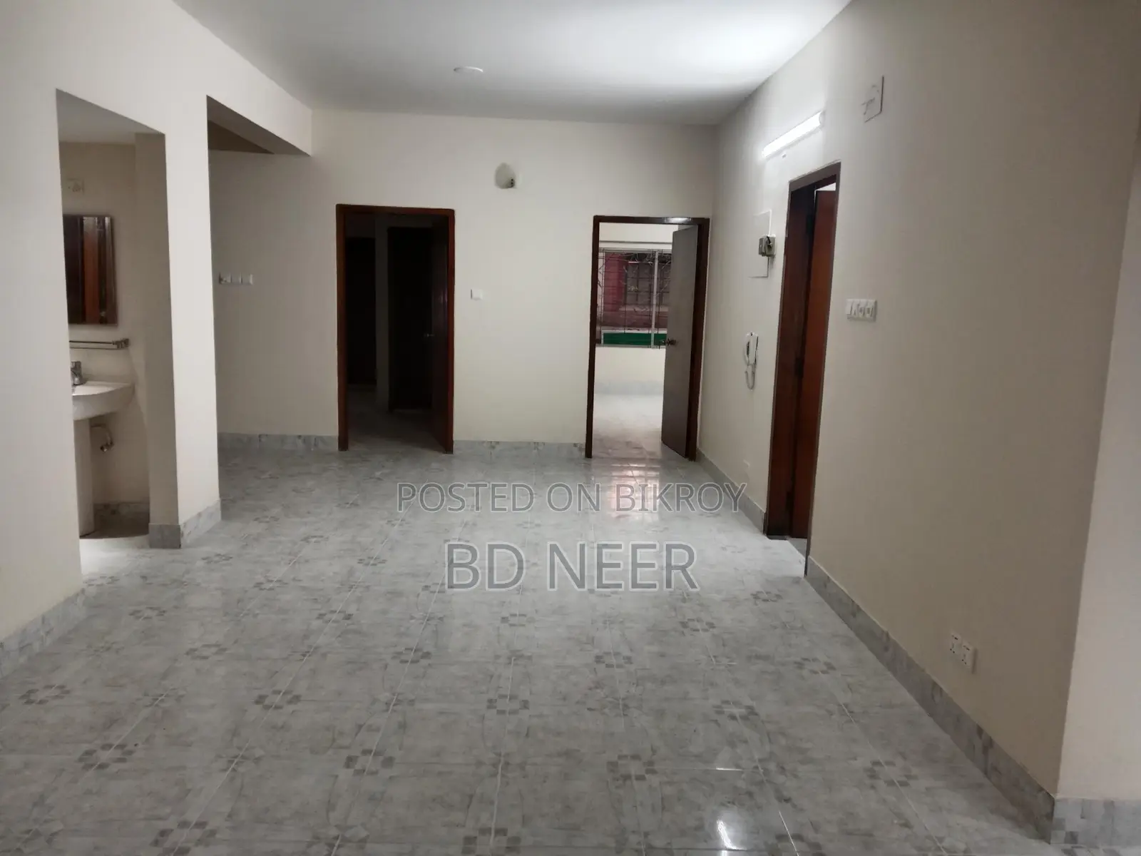 বনানীতে আনফার্নিশড অ্যাপার্টমেন্ট ভাড়ার জন্য