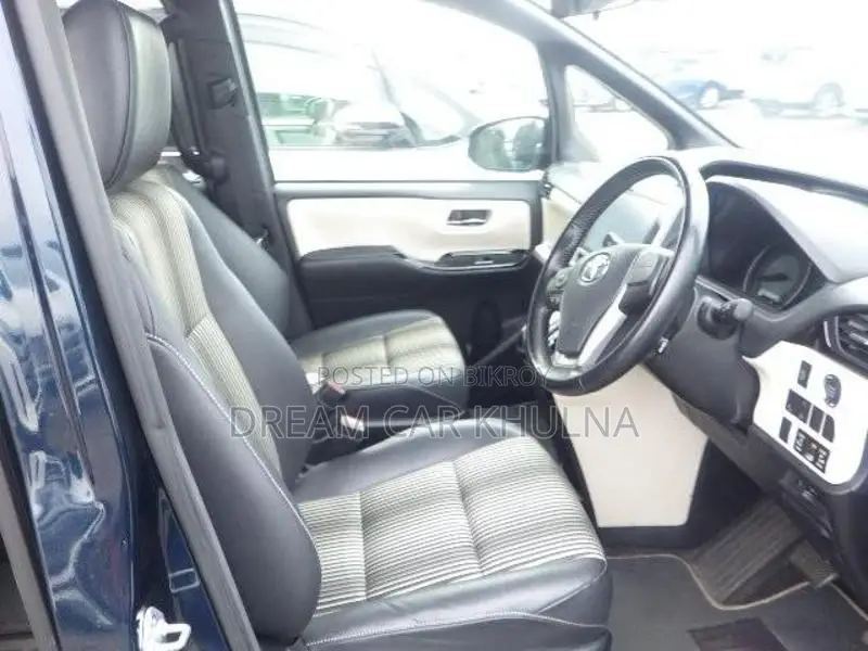 Toyota Noah SIWXB Non Hybrid 2020