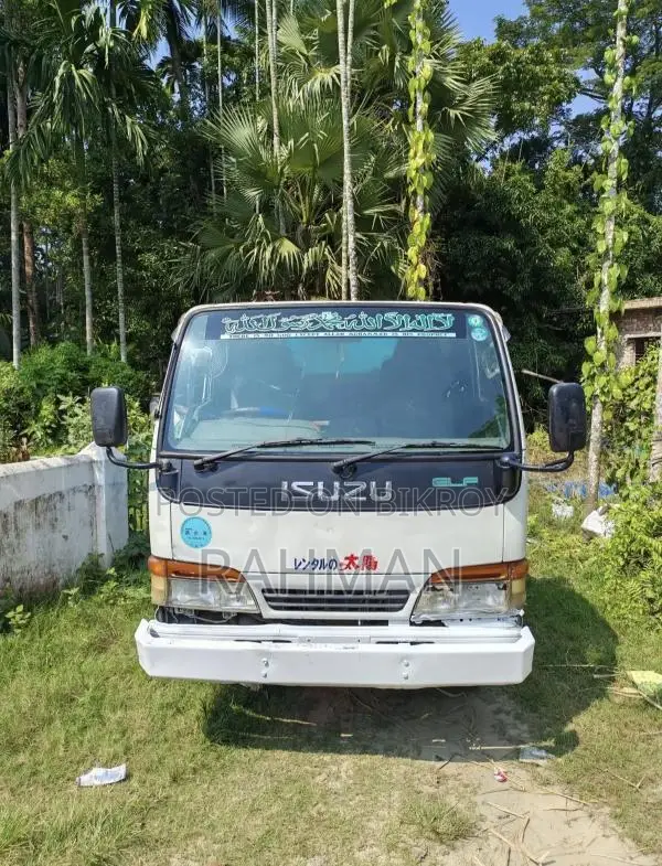 Isuzu Dump . 1996