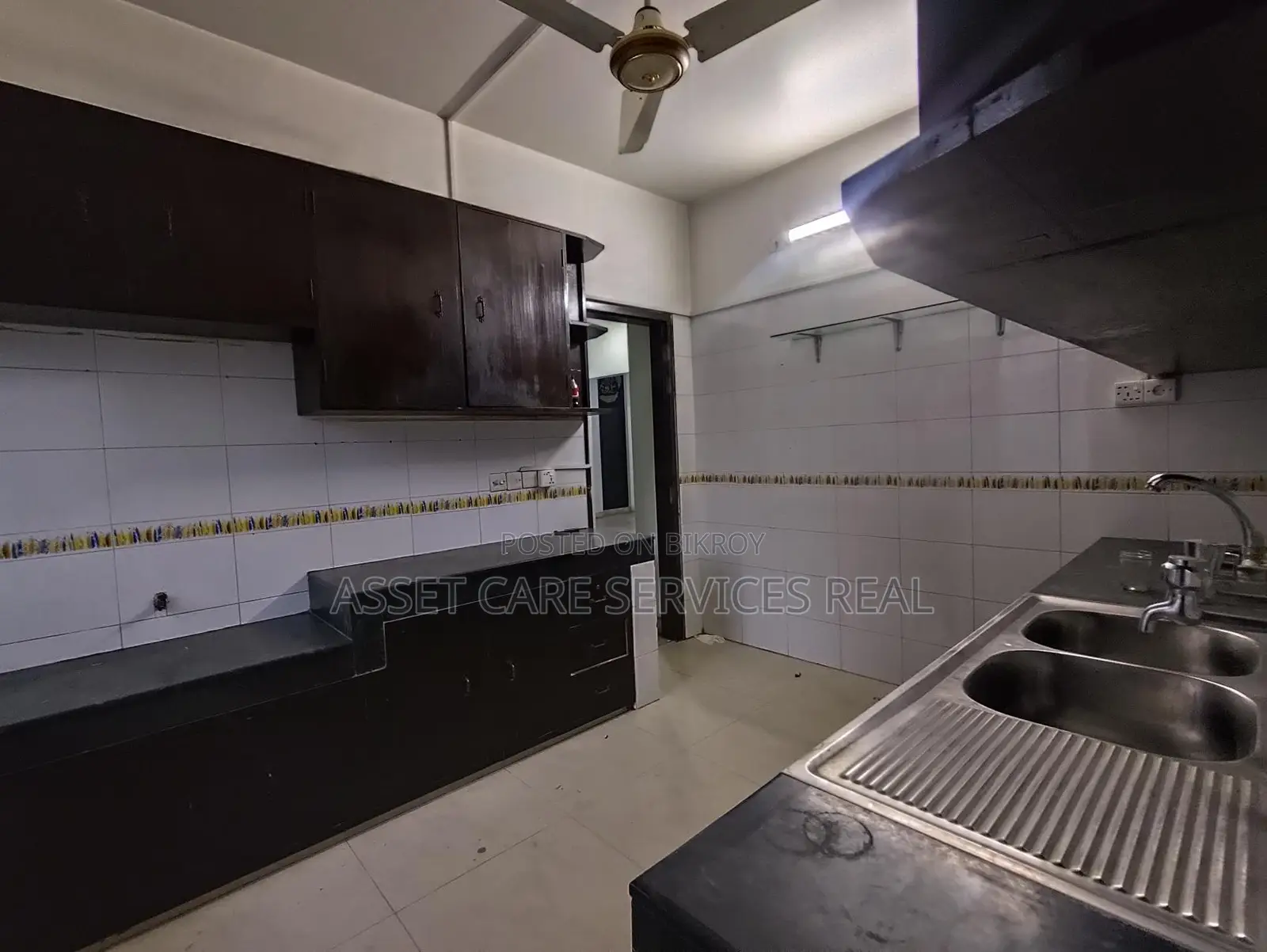 Un-Furnished 3Bed Lake View Apartment Rent Baridhara Diplomatic Zone