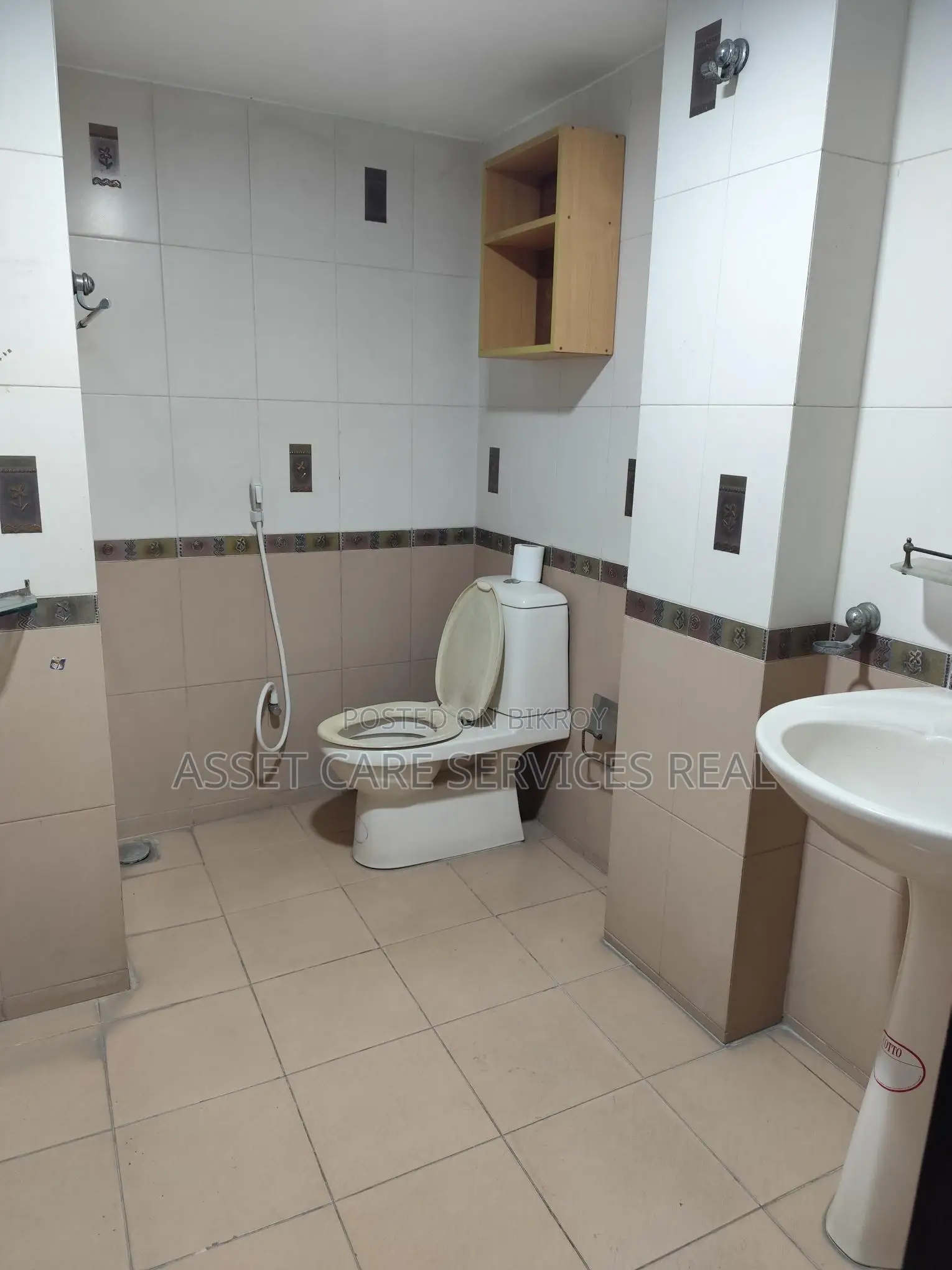 Un-Furnished 3Bed Lake View Apartment Rent Baridhara Diplomatic Zone