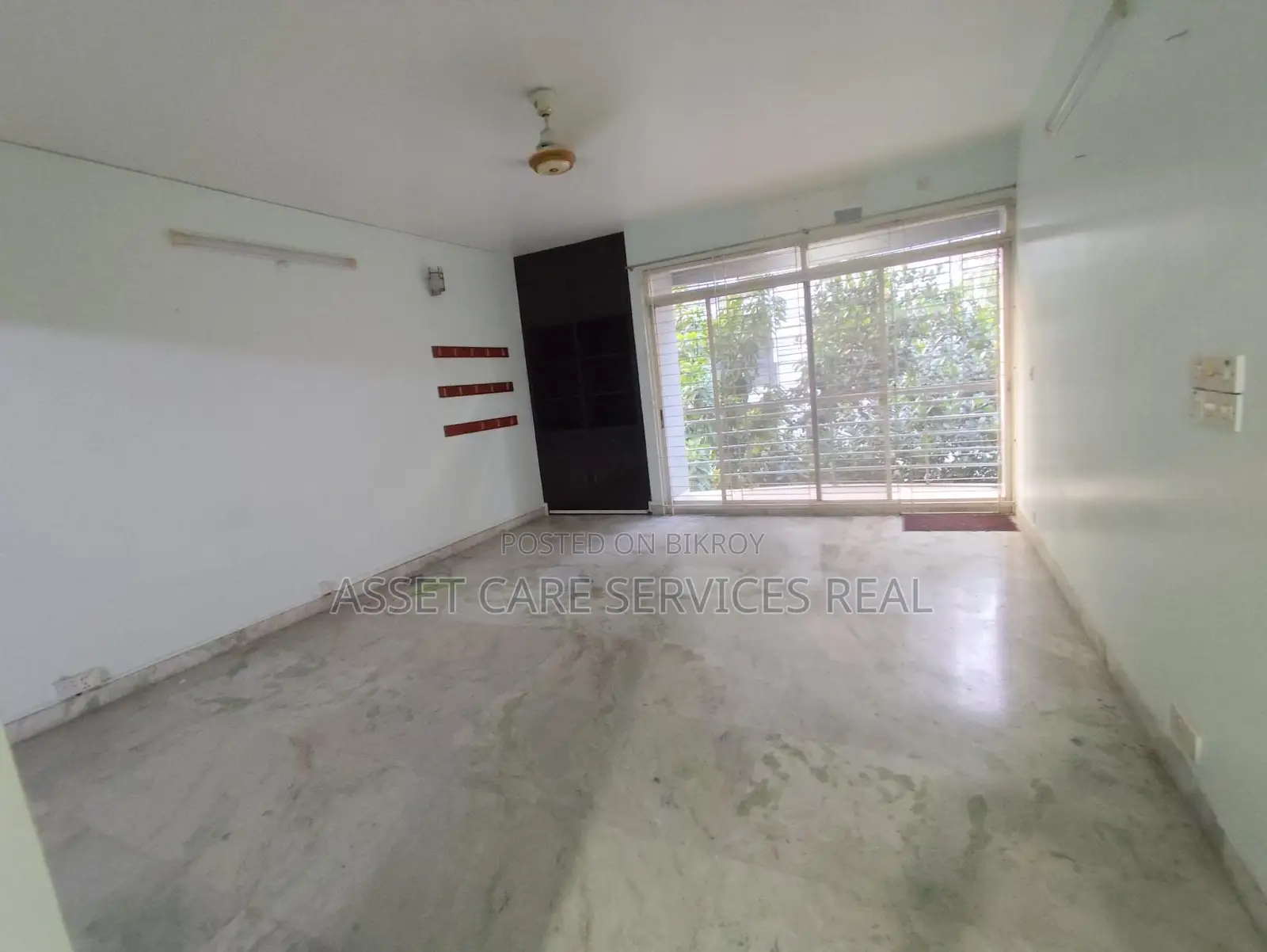 Un-Furnished 3Bed Lake View Apartment Rent Baridhara Diplomatic Zone