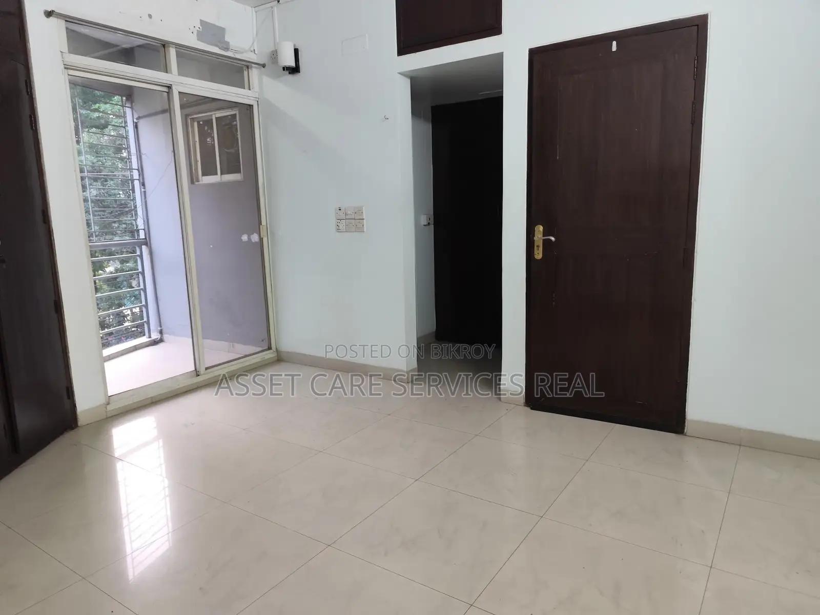 Un-Furnished 3Bed Lake View Apartment Rent Baridhara Diplomatic Zone