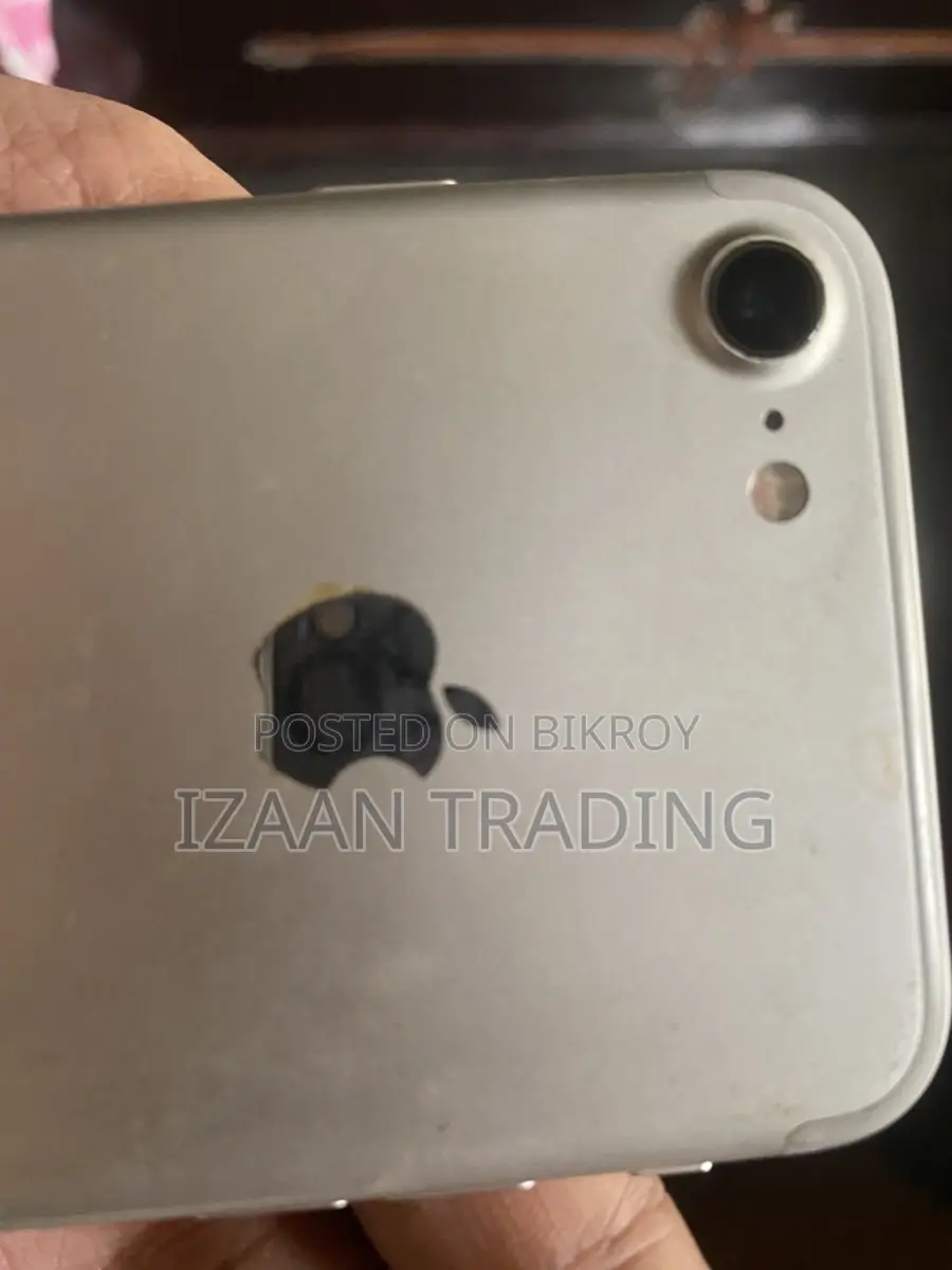 Apple iPhone 7 (Used)