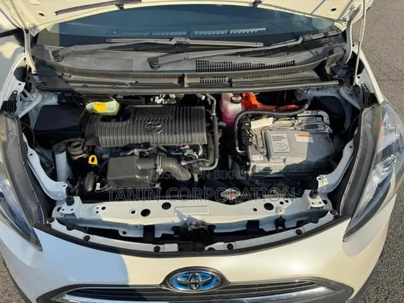 Toyota Sienta Hybrid X 2021