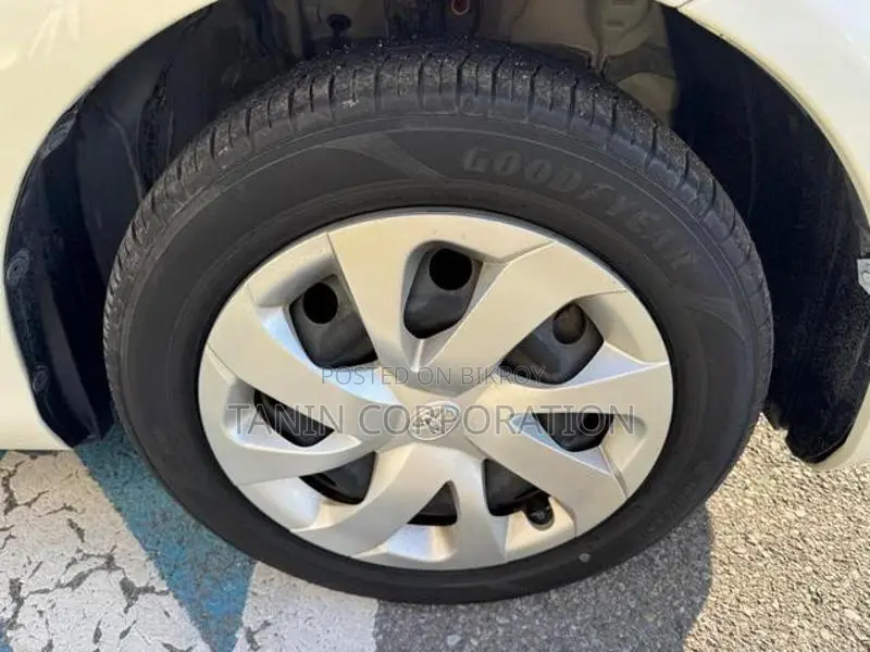 Toyota Sienta Hybrid X 2021