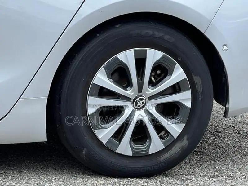 Toyota Prius 2020 Silver