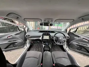 Toyota Prius 2020 Silver