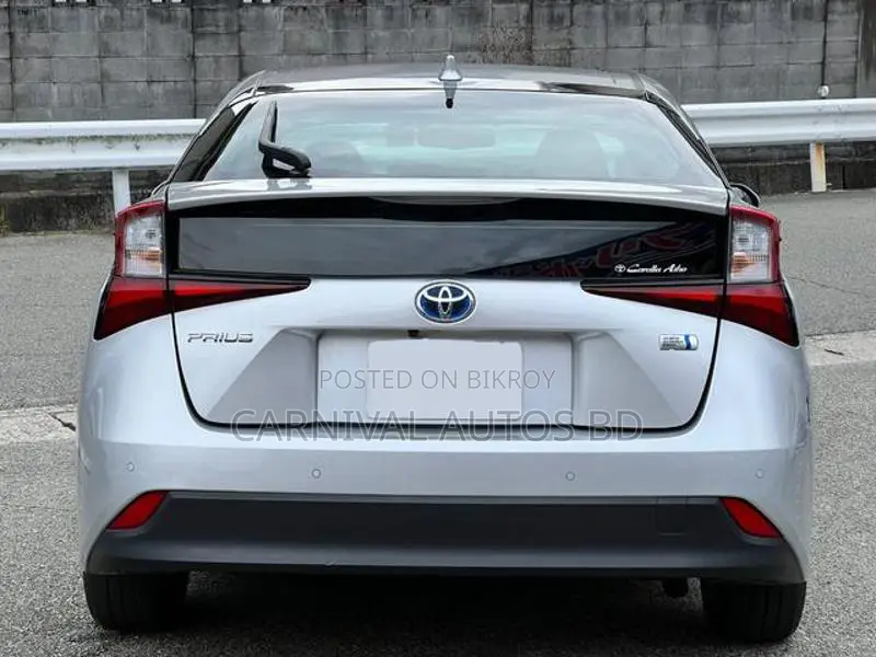 Toyota Prius 2020 Silver
