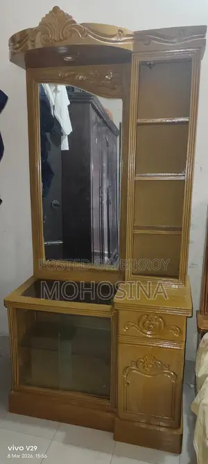 সেগুন কাঠের ড্রেসিং টেবিল