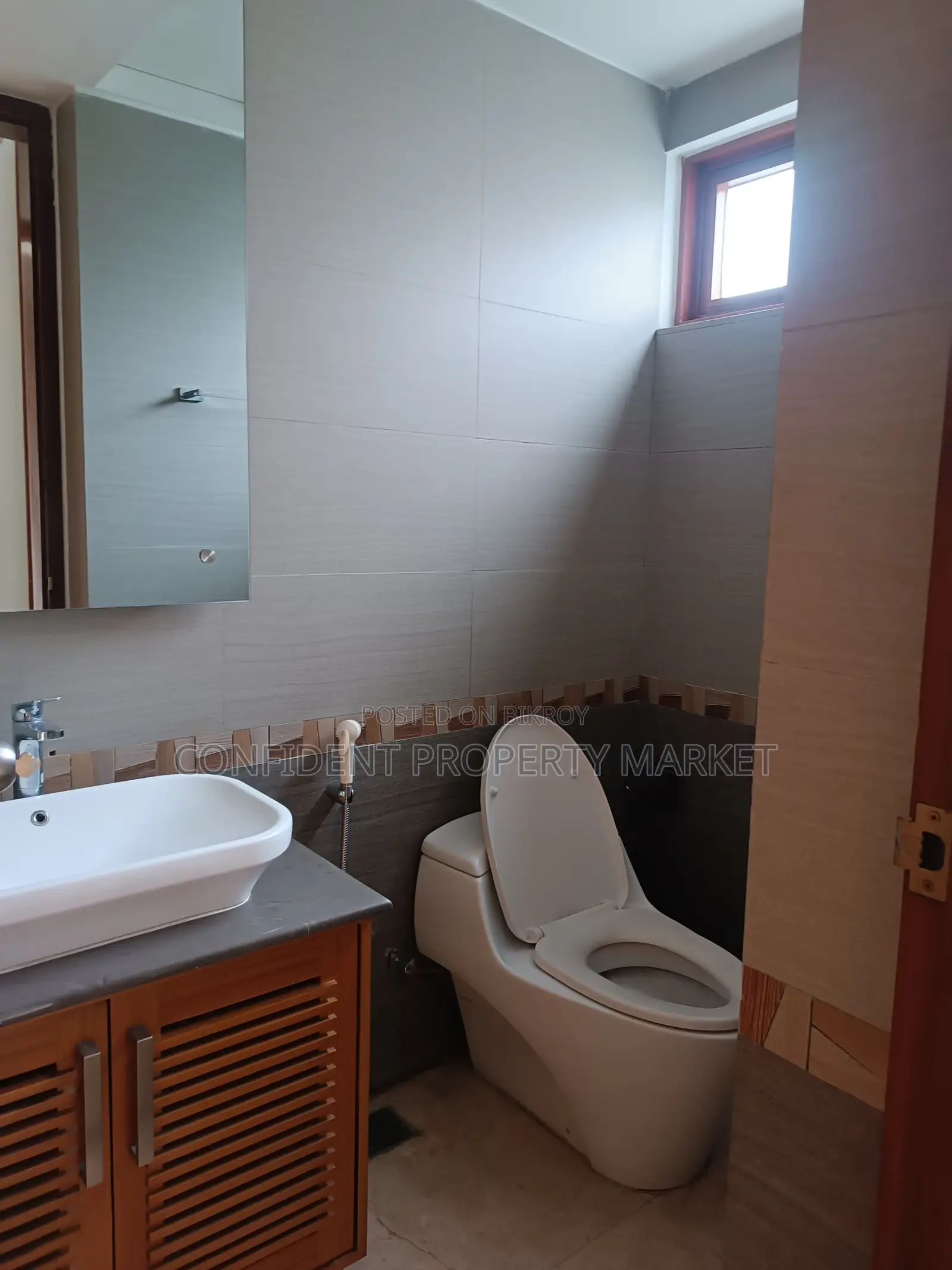 Semi Furnished Flat Rent