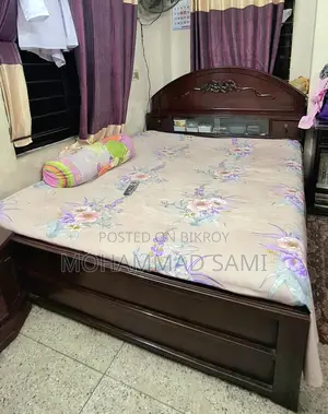 Original Teak Wood 5/7 ft (Queen Size) Bed with Free Mattress and Quilt