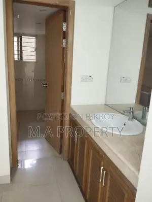 গুলশান ২-এ চমৎকার আনফার্নিশড ফ্ল্যাট ভাড়ার জন্য
