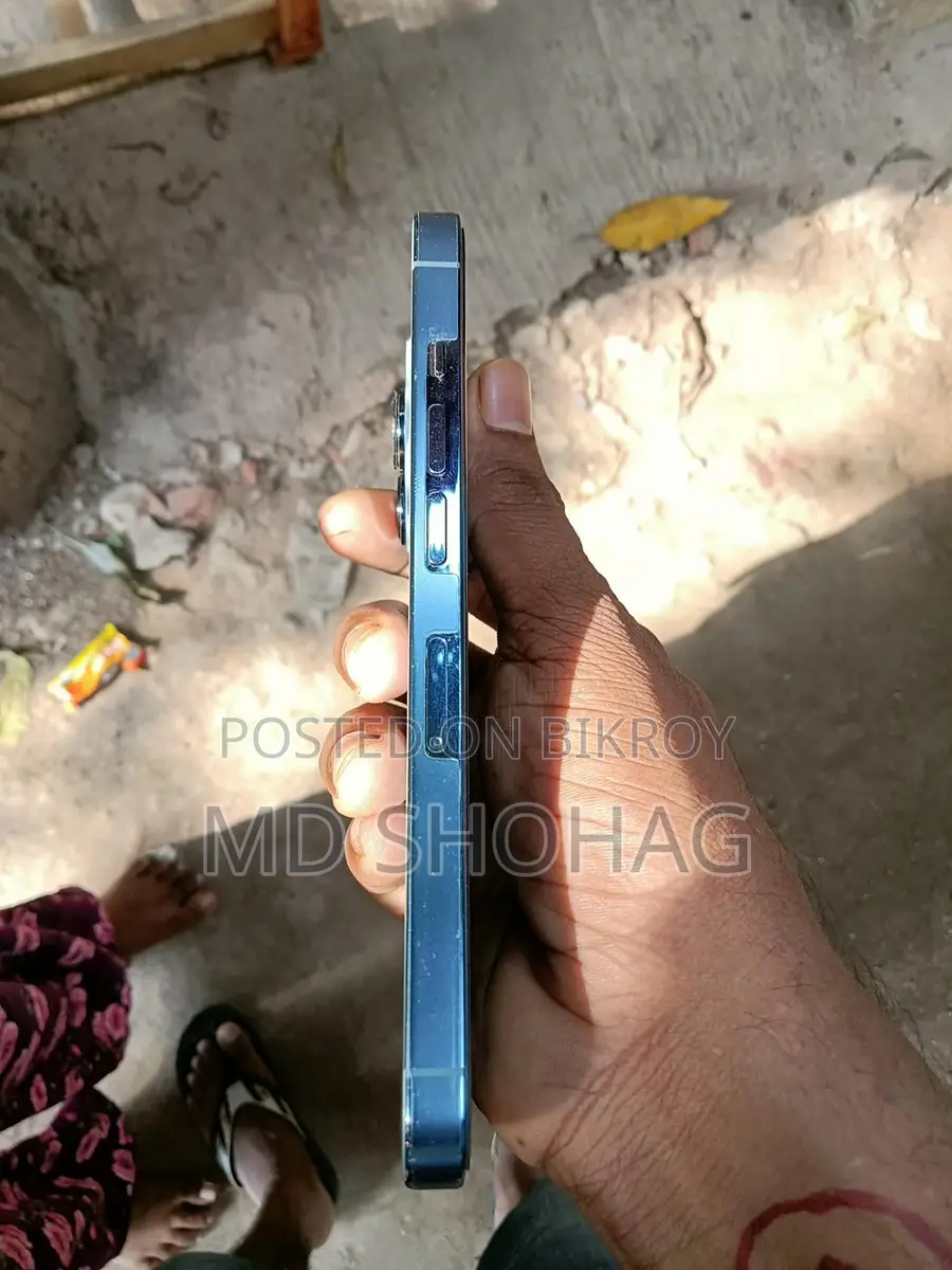 Apple iPhone 13 Pro . (Used)