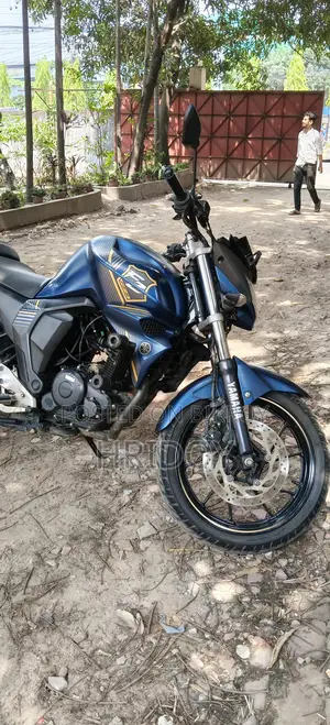 Yamaha FZs V2 . 2023