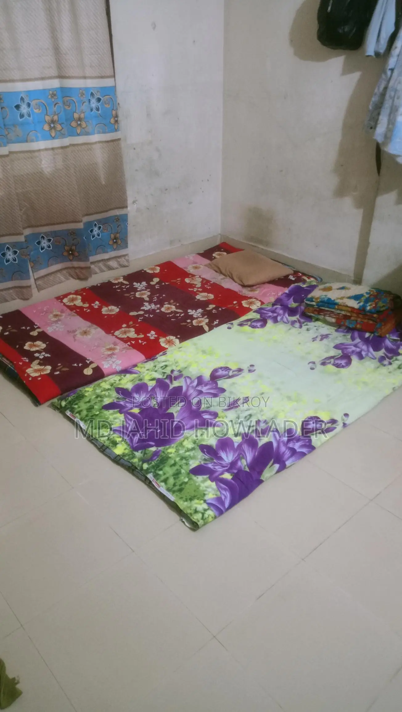 2 টি সিঙ্গেল তোষক এবং বালিস