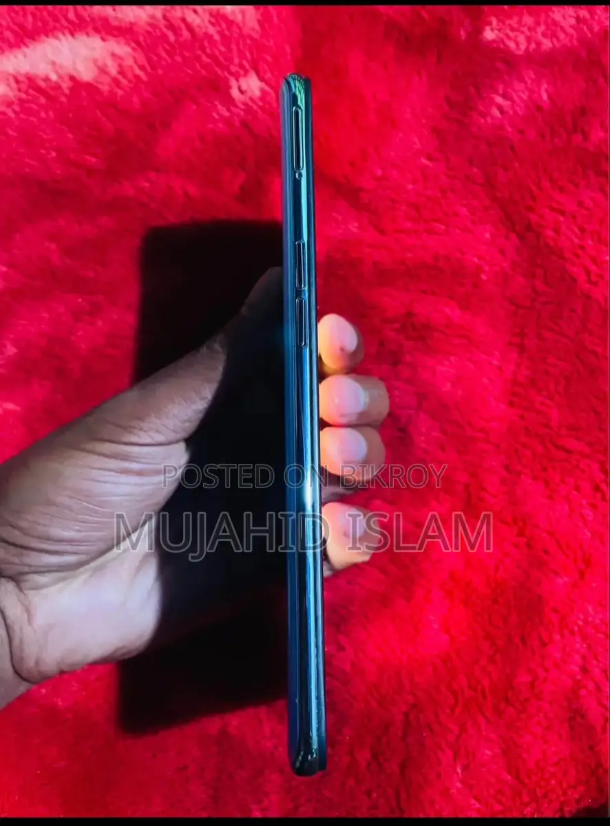 OPPO F15 8/256 GB (Used)