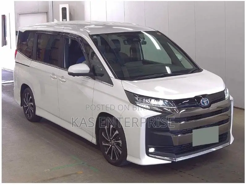 Toyota Noah 2022 Pearl