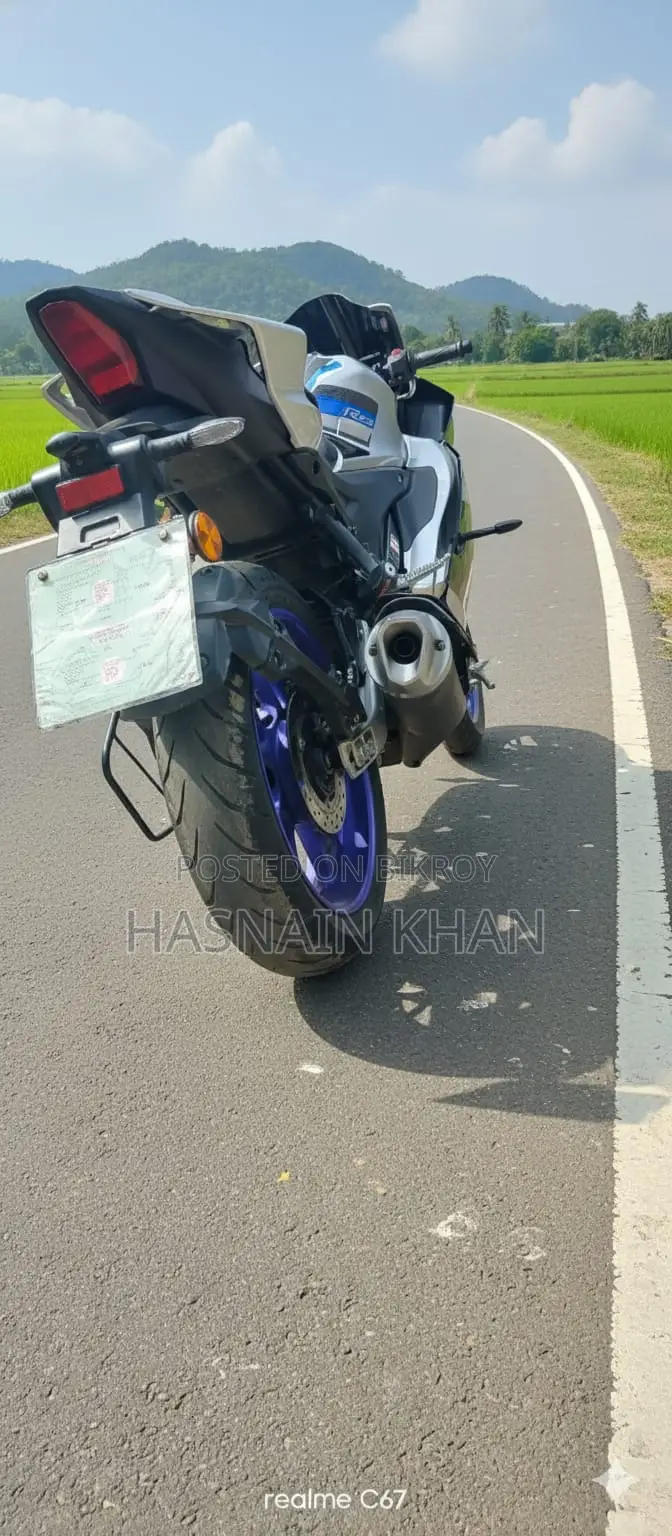 Yamaha R15 M . 2026